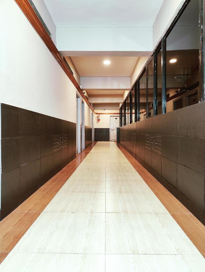 Hotel Harmony Jāmnagar Zewnętrze zdjęcie